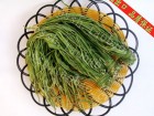 安徽贡菜色泽鲜绿、质地爽口、味若海蜇，食用价值极高。安徽涡阳县义门镇的名贵特产，其栽培史见于秦，迄今两千二百多年是一种纯天然的绿色高档脱水蔬菜。

